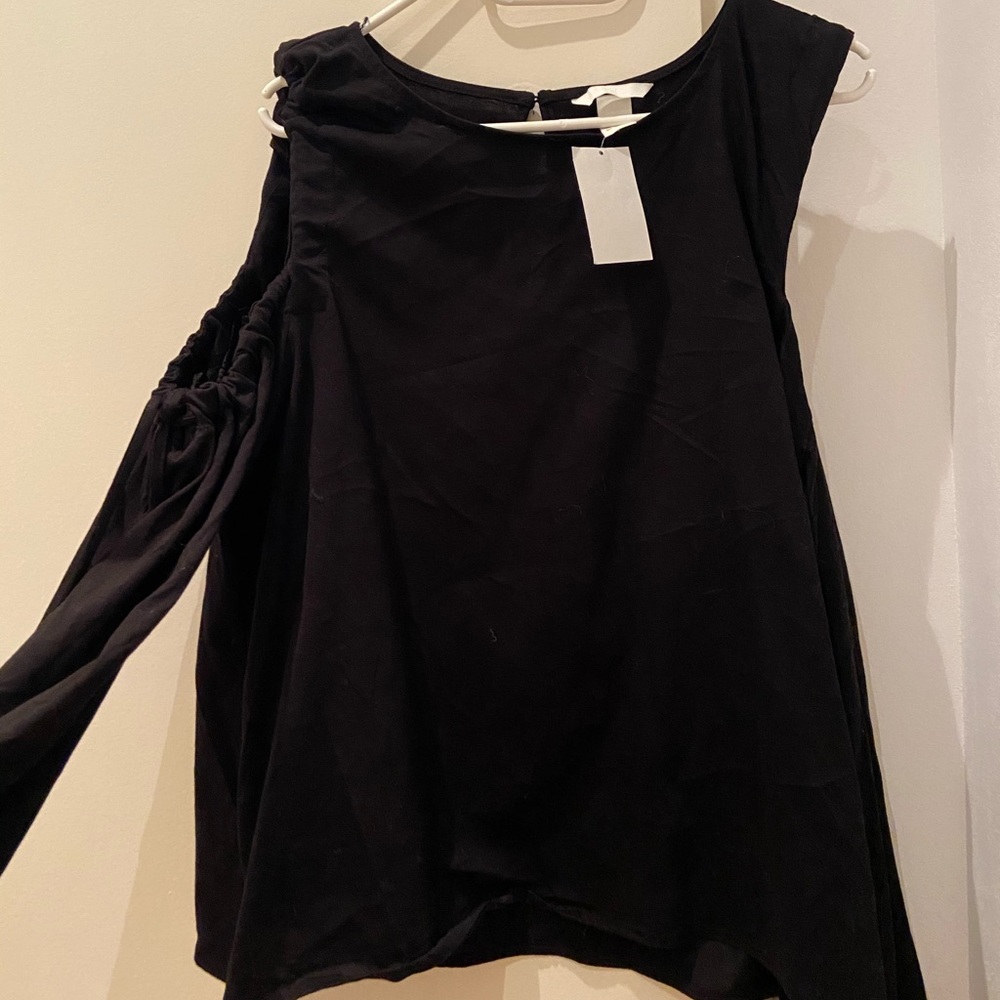 Long sleeve black top with cut out shoulders